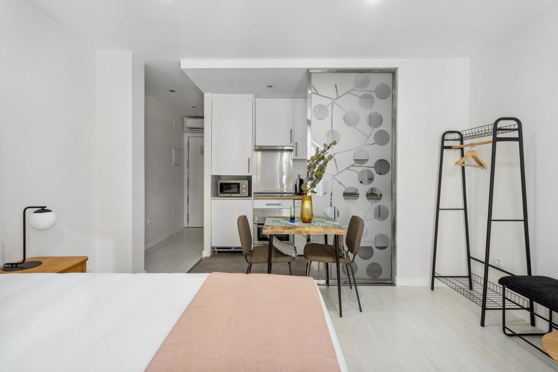 Limehome Madrid Calle De La Paloma Buitenkant foto