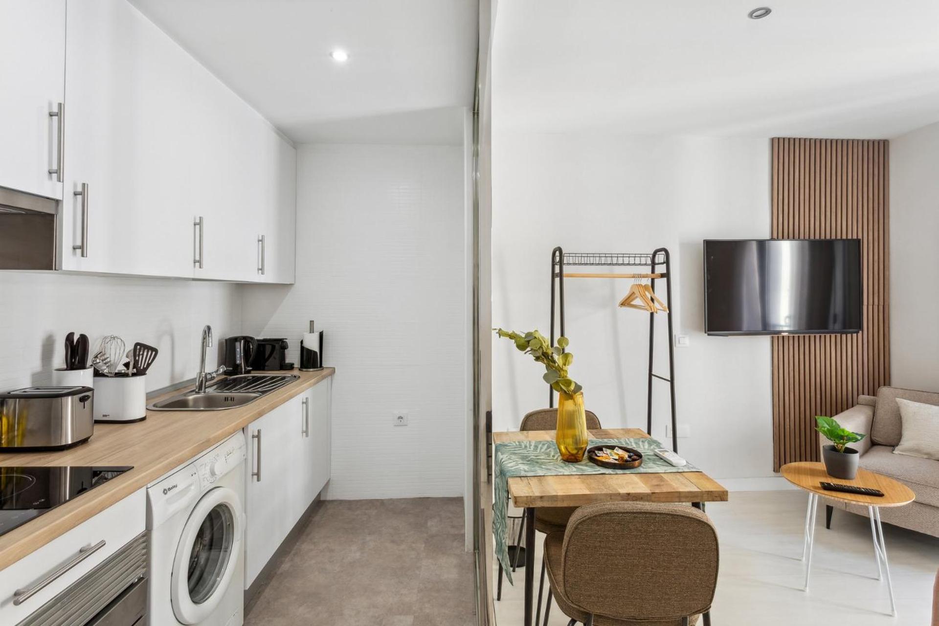 Limehome Madrid Calle De La Paloma Buitenkant foto